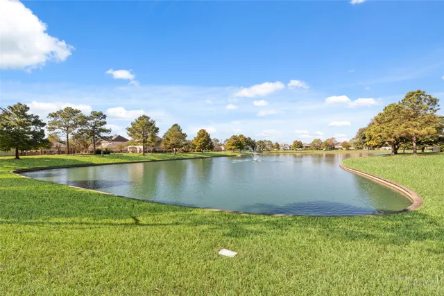 $589,000 | 15106 Oldtown Bridge Court, Sugar Land, TX 77498