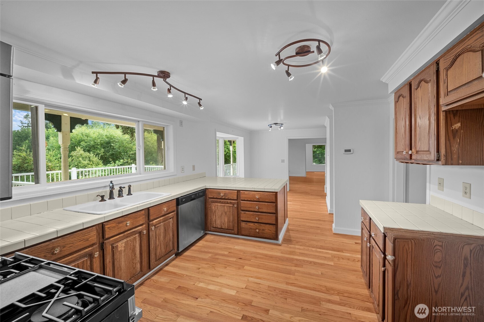 4844 Ruddell Road Southeast Lacey, WA 98503 - Photo 13 of 39 Gallery Image 13