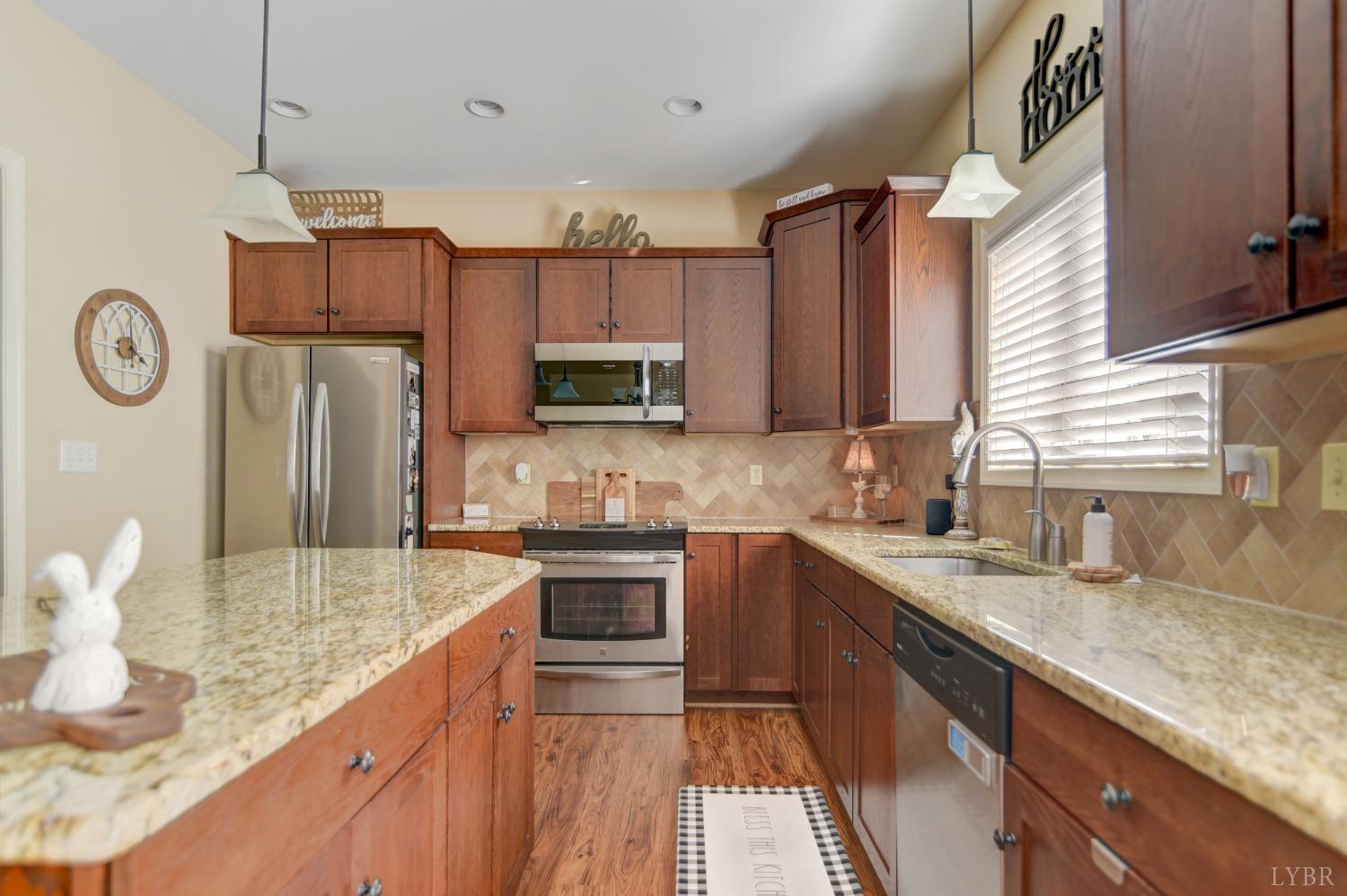 1040 Commonwealth Circle Forest, VA 24551 - Photo 15 of 35