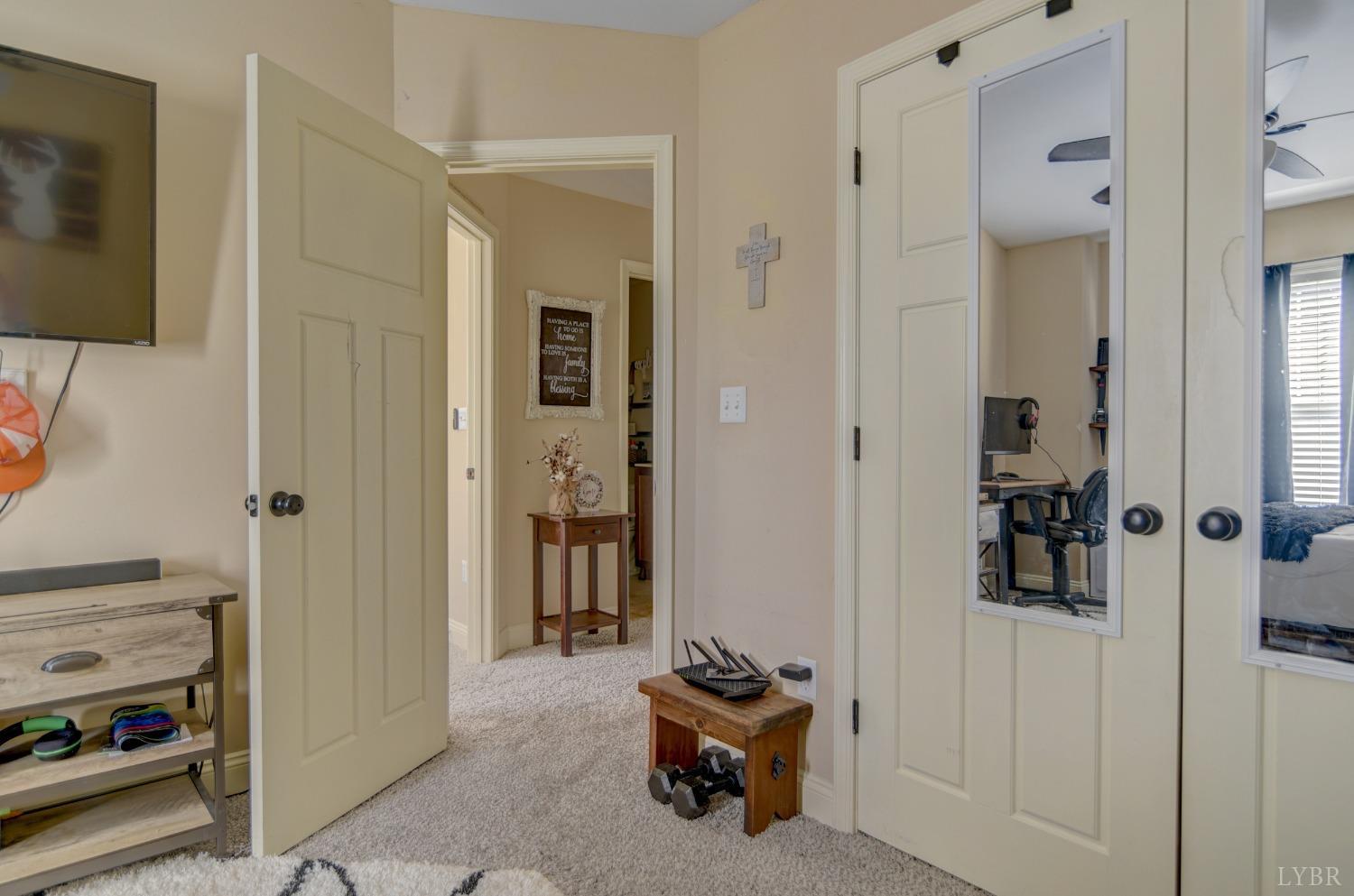 1040 Commonwealth Circle Forest, VA 24551 - Photo 29 of 35