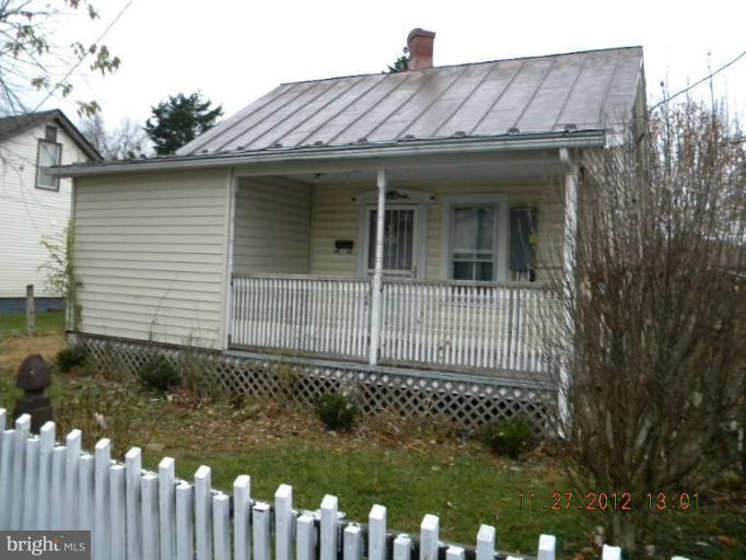 321 Ritenour Street Front Royal, VA 22630 - Photo 1 of 21 Exterior (Front)