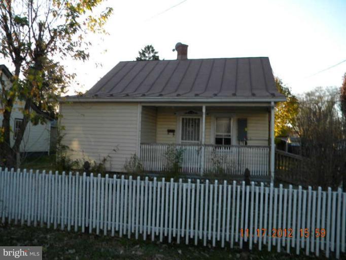 321 Ritenour Street Front Royal, VA 22630 - Photo 2 of 21 Exterior (Front)
