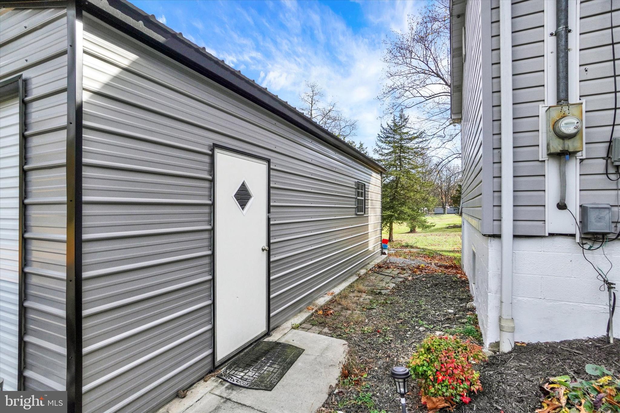 35 Kline Avenue Manchester, PA 17345 - Photo 21 of 28 a view of a back yard of the house