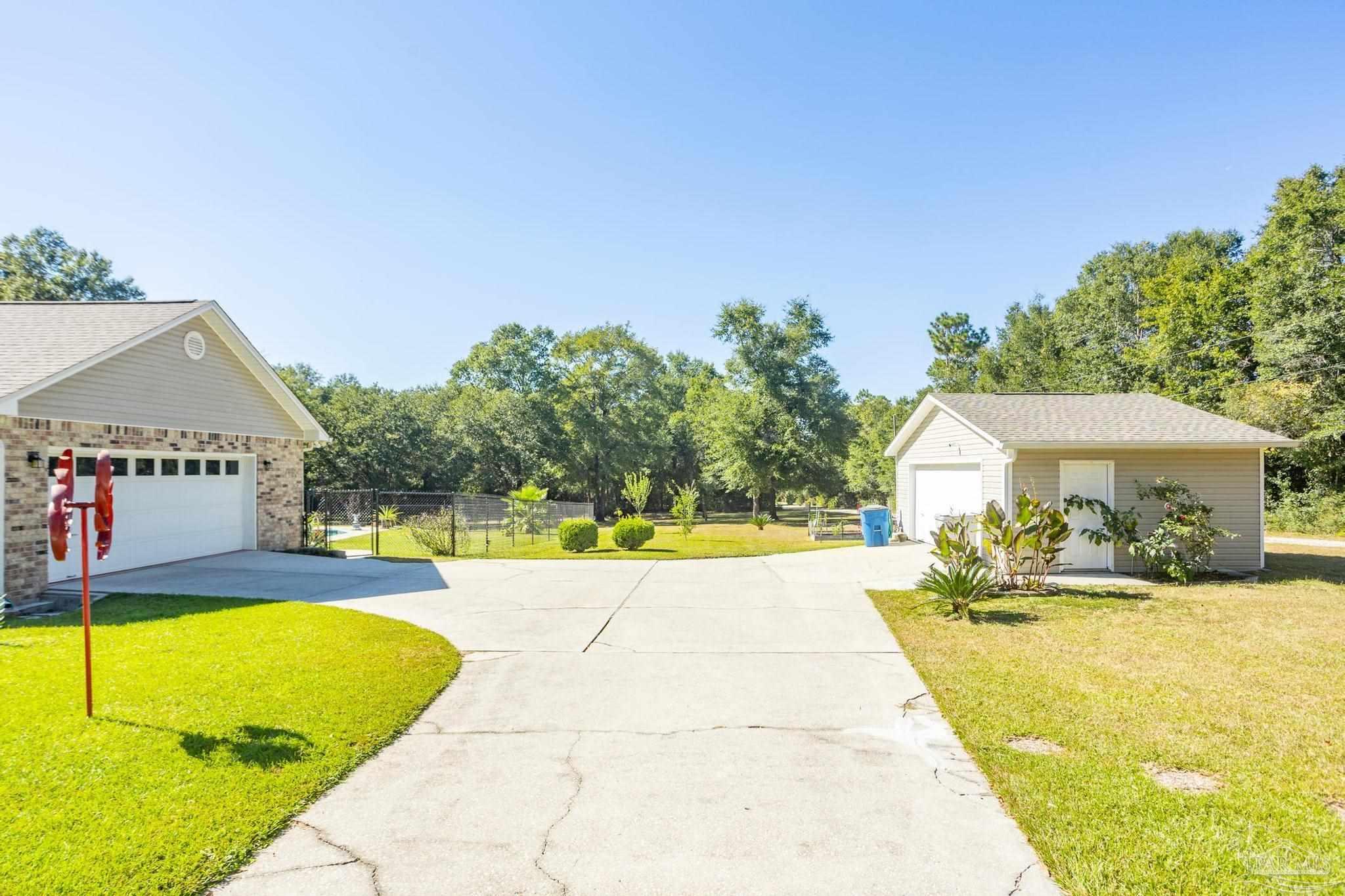 5317 Windham Road Milton, FL 32570 - Photo 30 of 47 Side Entry