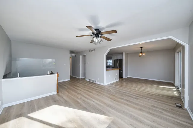 $414,990 | 1008 Brentwood Place, Geneva, IL 60134