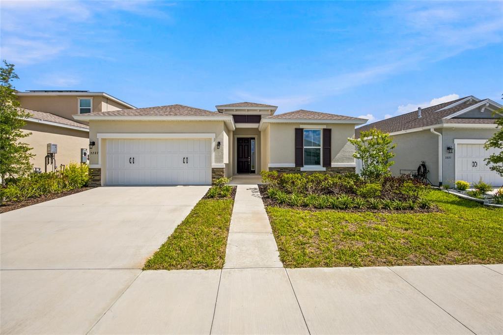 7227 Southwest 58th Place Road Ocala, FL 34474 - Photo 1 of 38