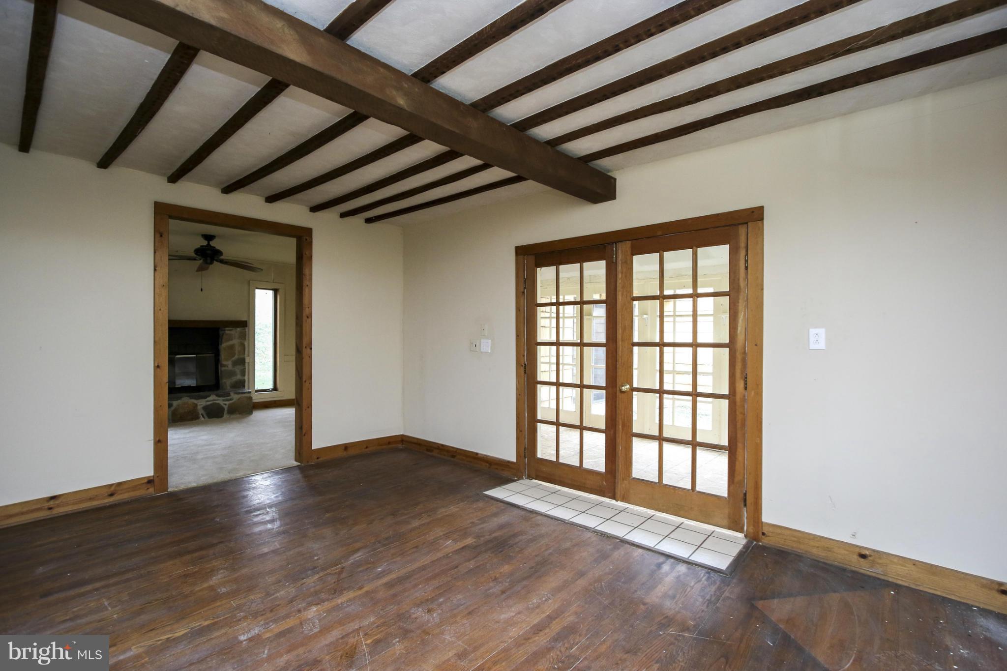 401 Slicers Mill Road Rising Sun, MD 21911 - Photo 5 of 29 Living Room