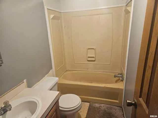 $148,000 | 8913 Winemiller Road, Macedonia, IL 62860