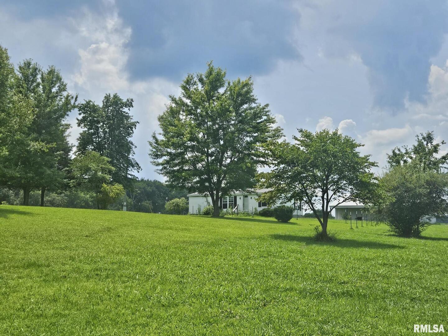 8913 Winemiller Road Macedonia, IL 62860 - Photo 2 of 28