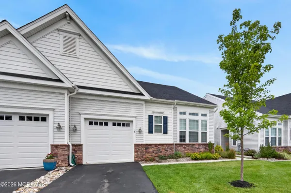 $452,500 | 18 Gulfstream Road, New Egypt, NJ 08533