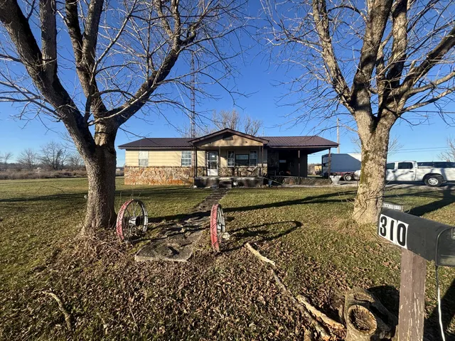 $129,900 | 310 Old Bart Jones Road, Deer Lodge, TN 37726