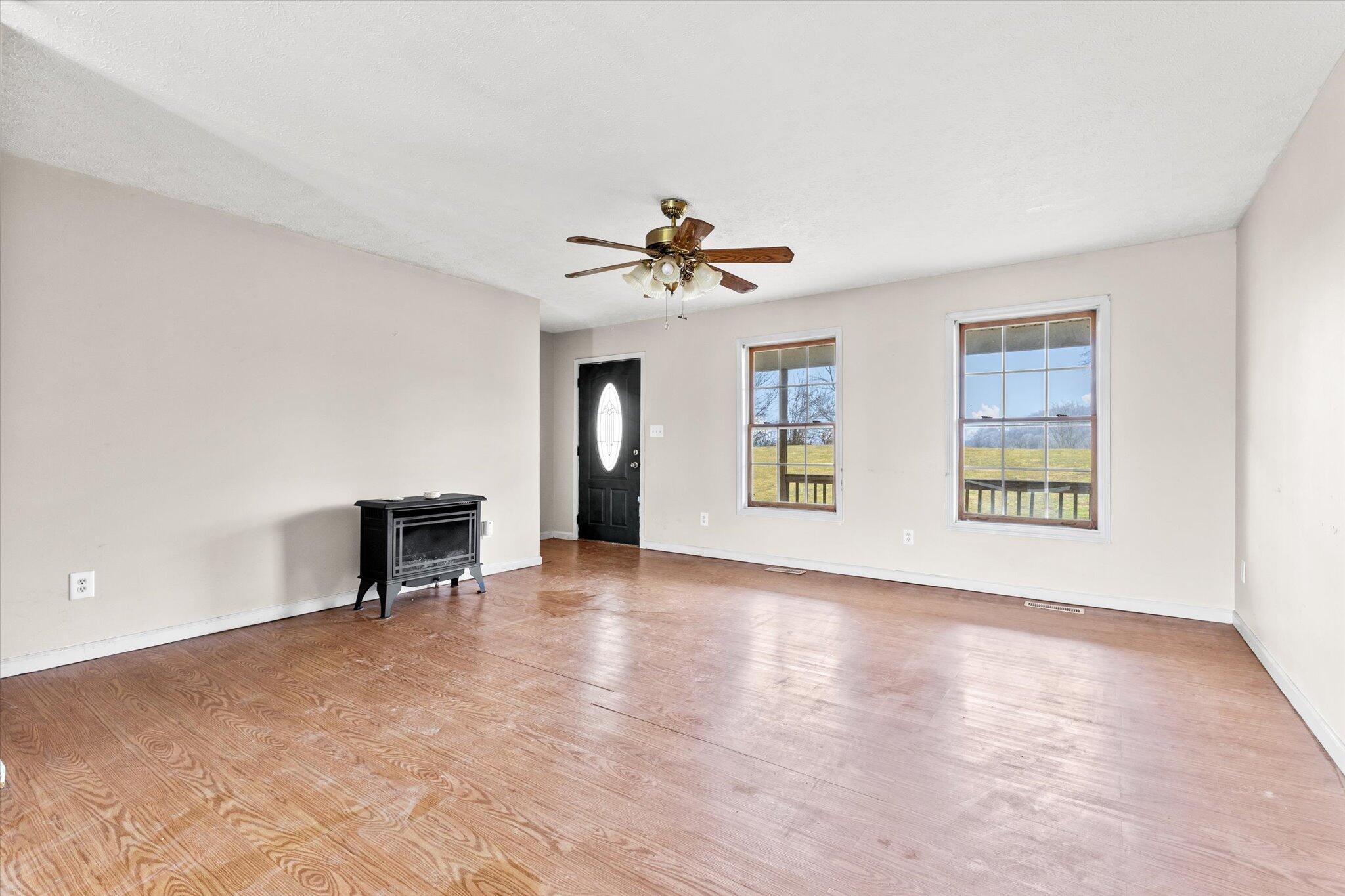 3945 Wills Rupard Road Winchester, KY 40391 - Photo 5 of 19 04-6M3A9008