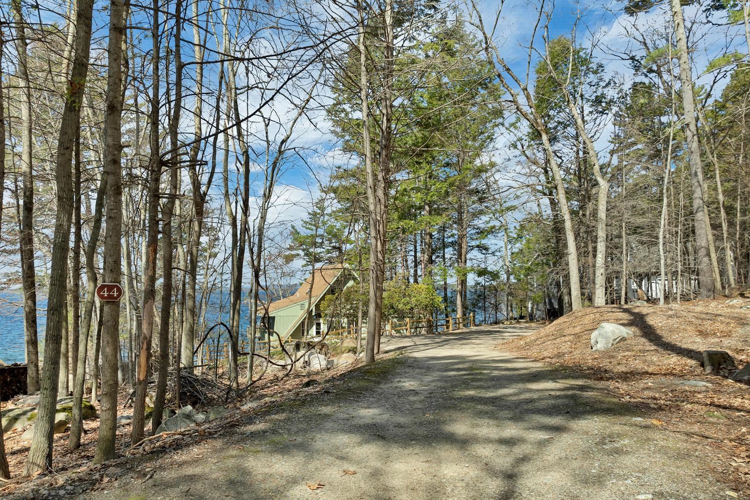 44 Eaglemere Road Tuftonboro, NH 03853 - Photo 5 of 55