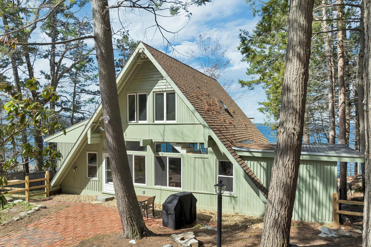 44 Eaglemere Road Tuftonboro, NH 03853 - Photo 8 of 55