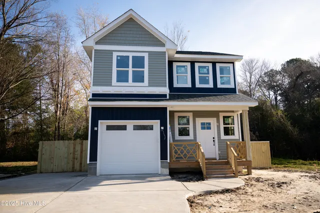 $600,000 | 404 South Bodenheimer Street, Burgaw, NC 28425