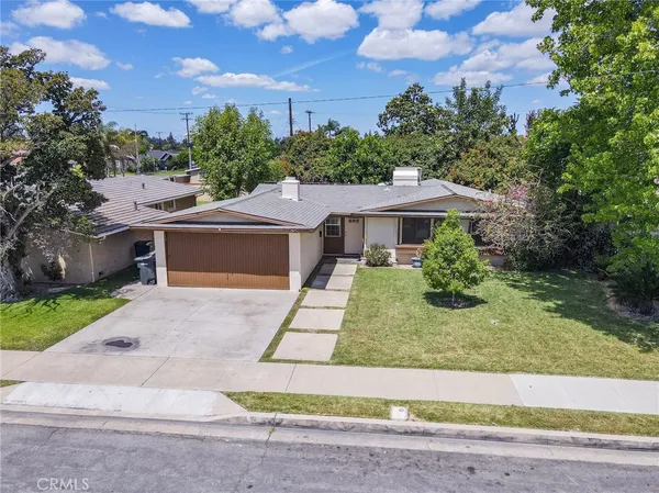 $949,500 | 2027 West Arbor Way, Orange, CA 92868