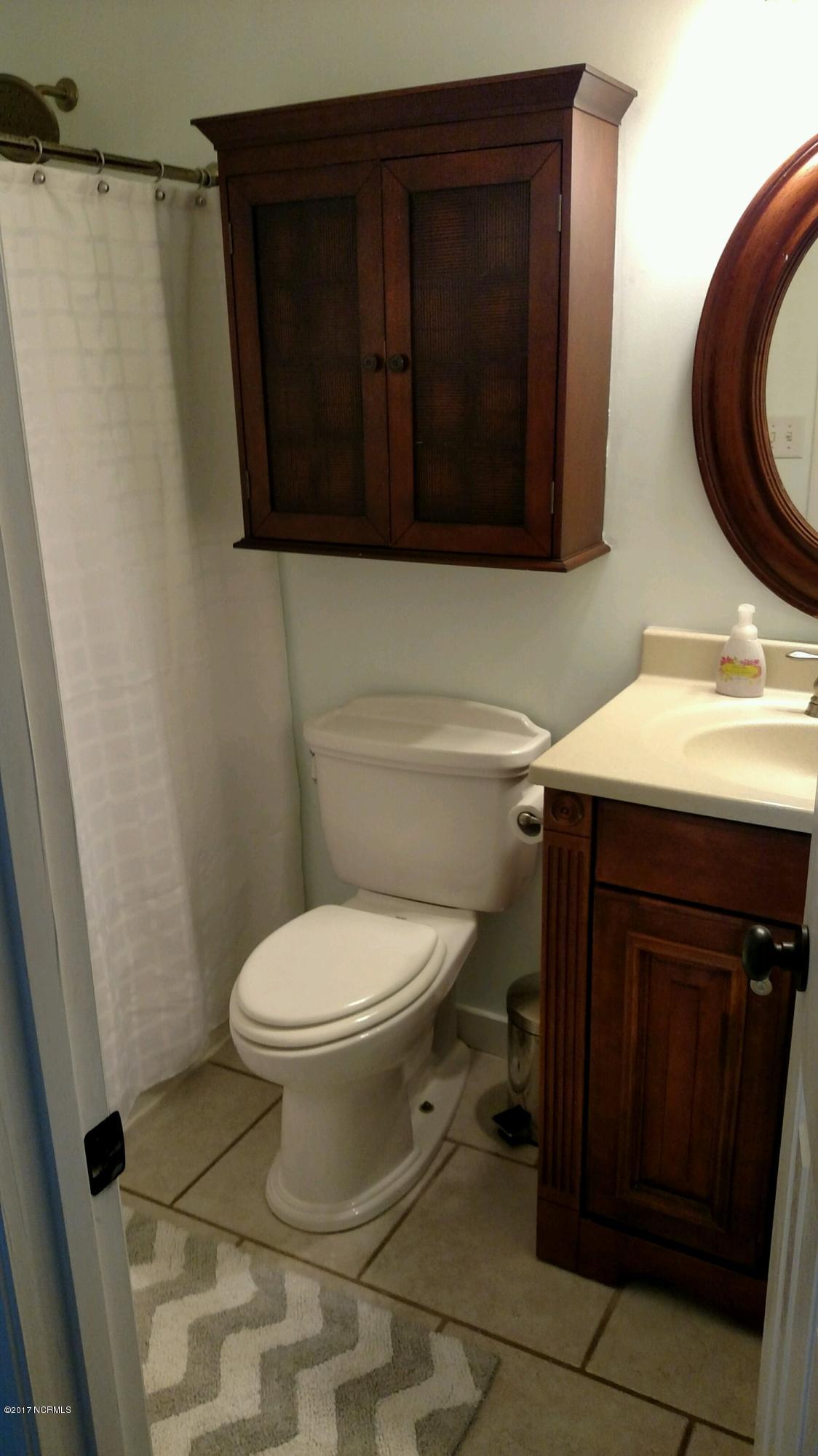 326 Masters Lane Hampstead, NC 28443 - Photo 23 of 27 bathroom