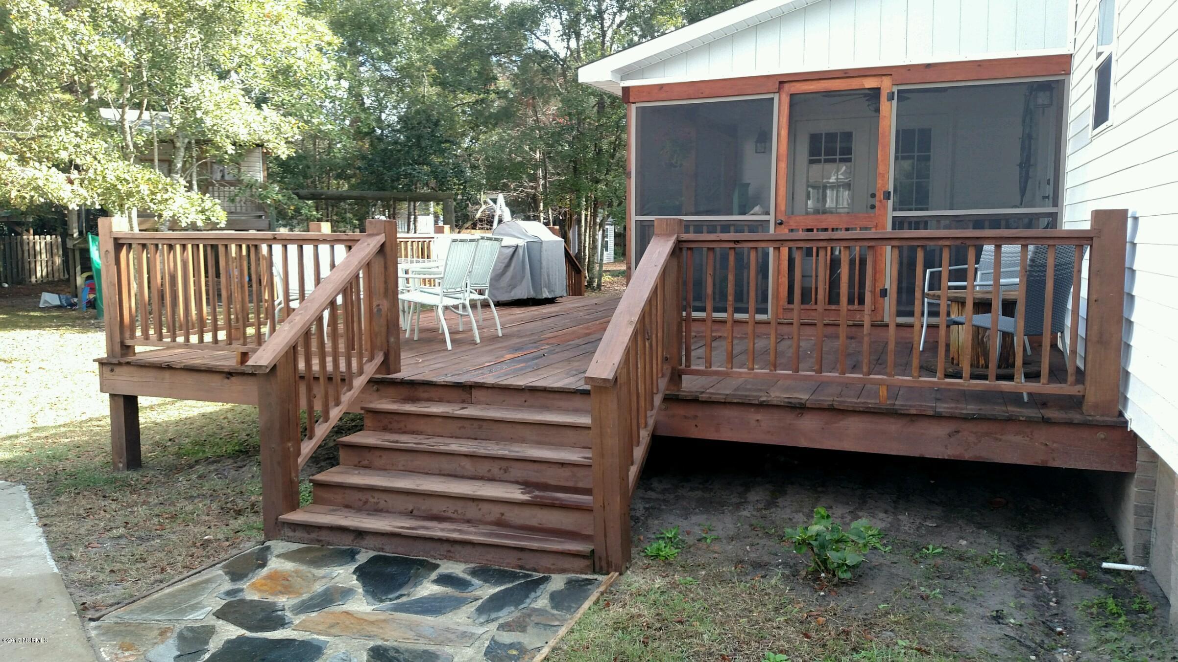326 Masters Lane Hampstead, NC 28443 - Photo 27 of 27 deck