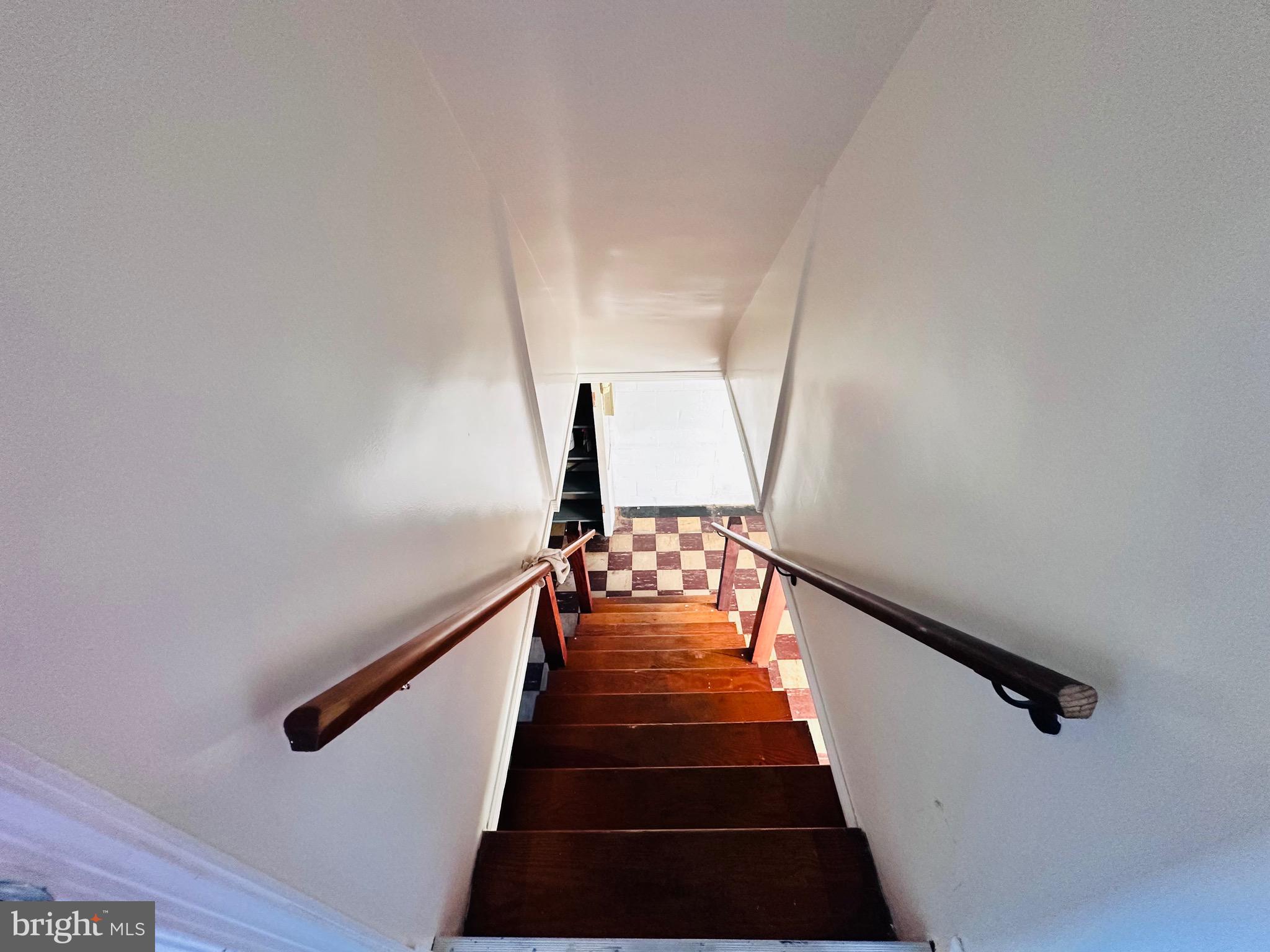 4728 Chatford Avenue Baltimore, MD 21206 - Photo 21 of 36 a view of entryway