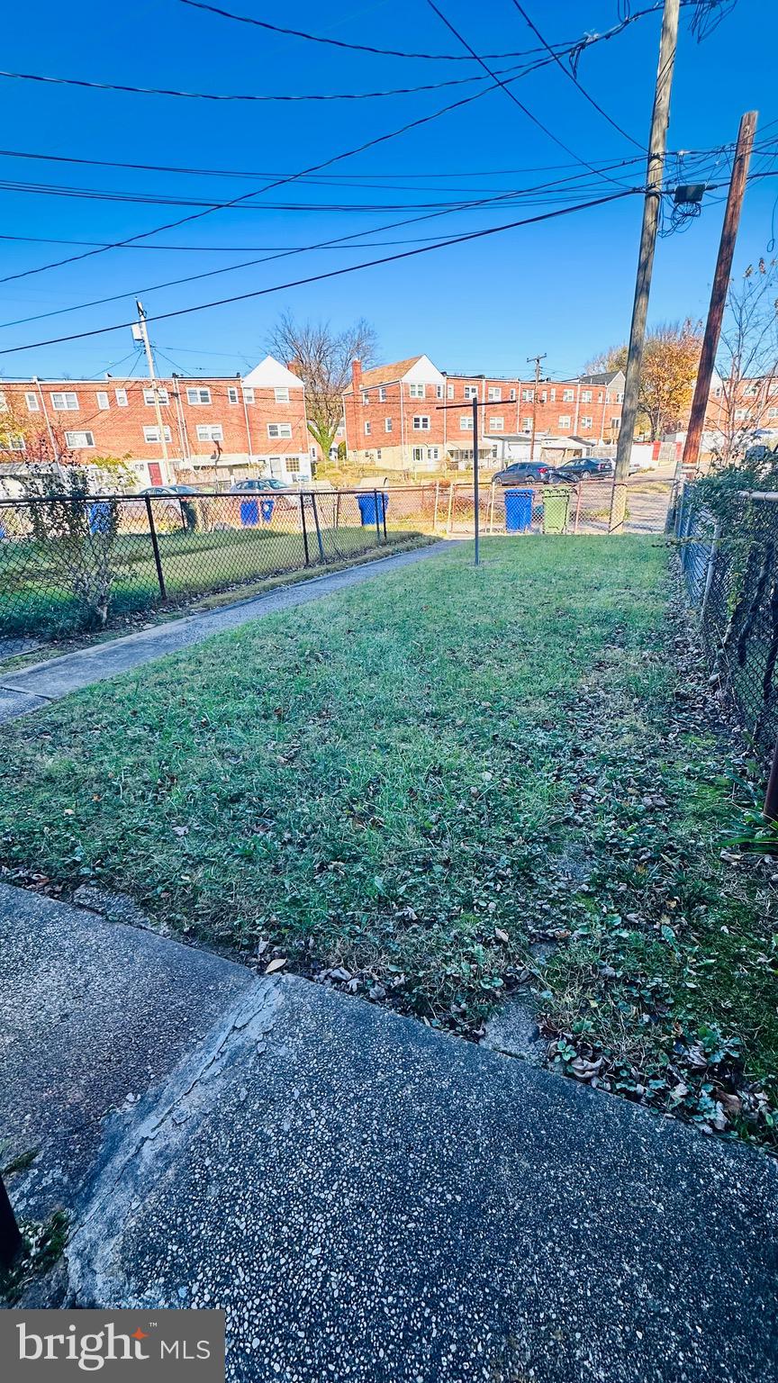4728 Chatford Avenue Baltimore, MD 21206 - Photo 33 of 36 a view of a green field