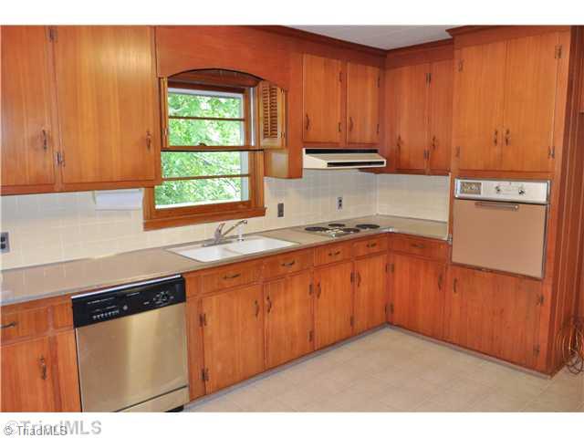 1329 Pinebluff Road Southwest Winston-Salem, NC 27103 - Photo 4 of 15 Kitchen.