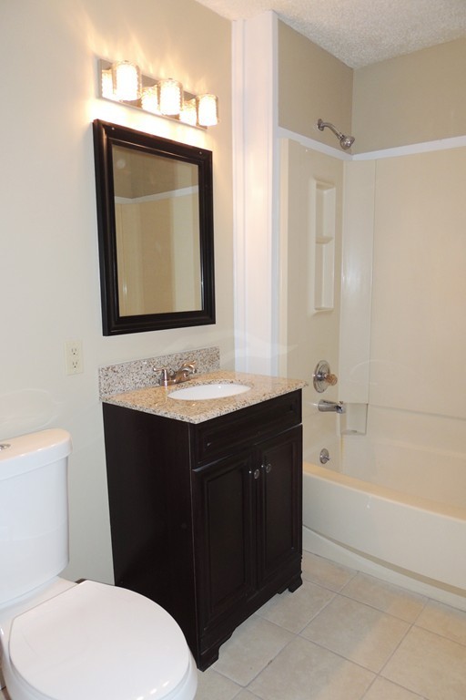 26 Stuart Street Springfield, MA 01119 - Photo 16 of 26