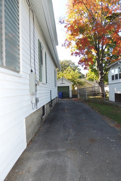 26 Stuart Street Springfield, MA 01119 - Photo 24 of 26
