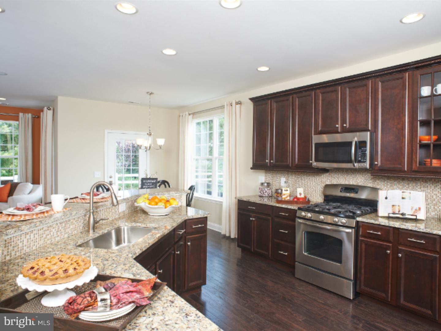 1 Montclaire Road Medford, NJ 08055 - Photo 3 of 13 Gallery Image 3