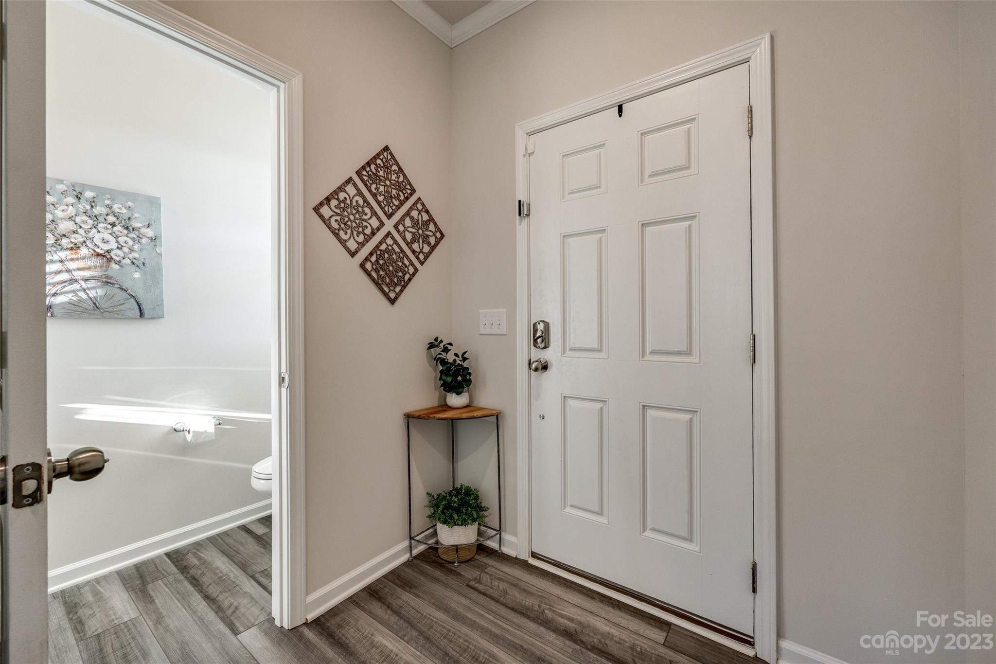 15130 Lake Ridge Road Charlotte, NC 28278 - Photo 3 of 30 Gallery Image 3