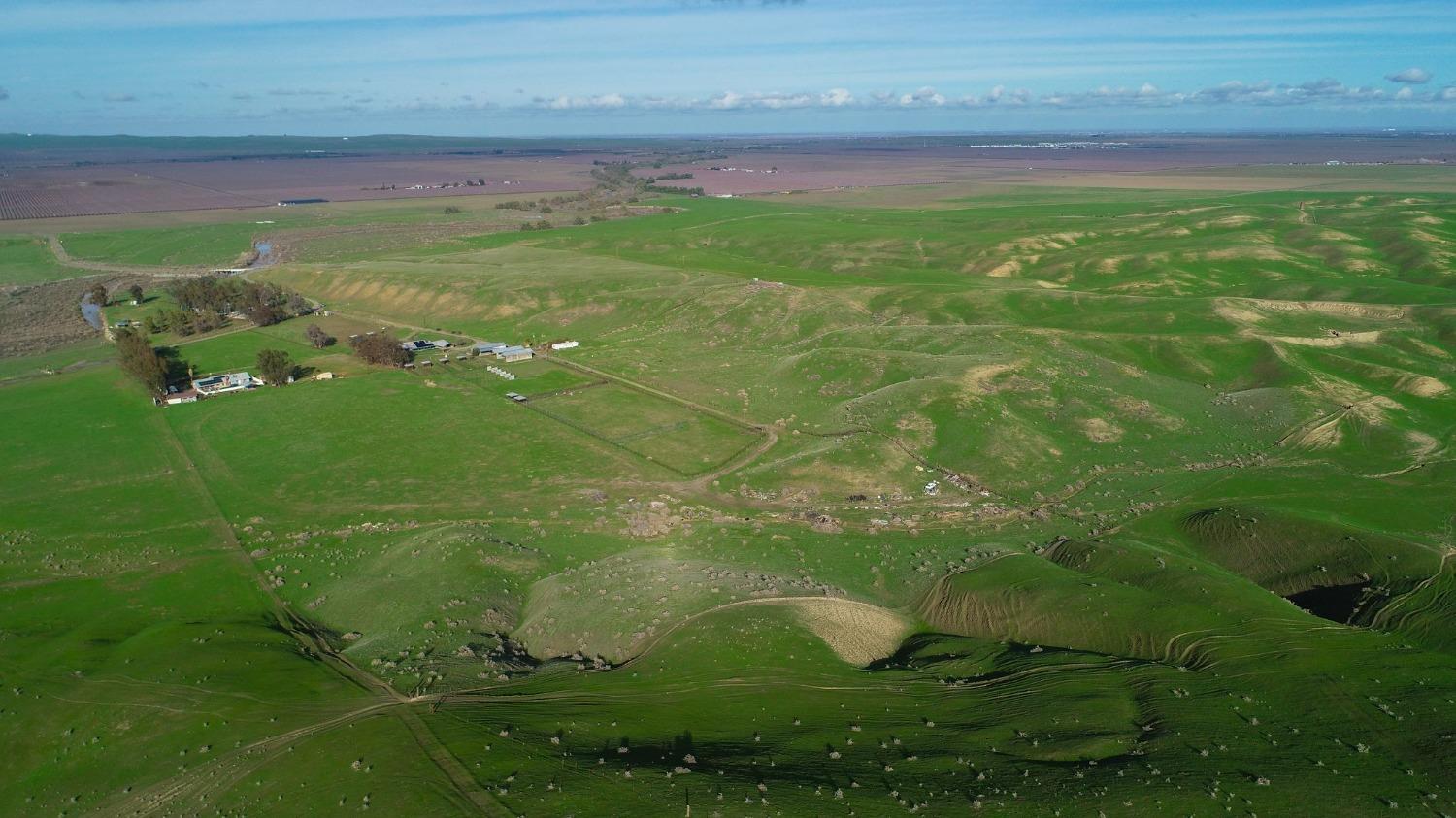 43036 Jacalitos Creek Road Coalinga, CA 93210 - Photo 71 of 85 a view of a field with an ocean