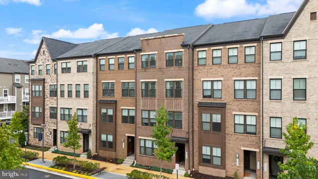 $565,000 | 20702 Wood Quay Drive, Sterling, VA 20166