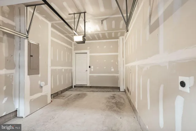 $565,000 | 20702 Wood Quay Drive, Sterling, VA 20166