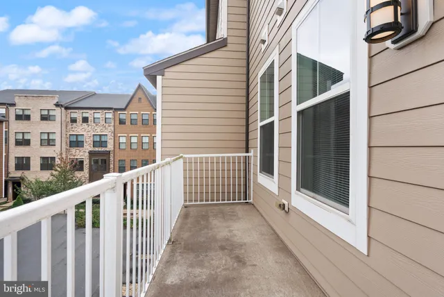 $565,000 | 20702 Wood Quay Drive, Sterling, VA 20166