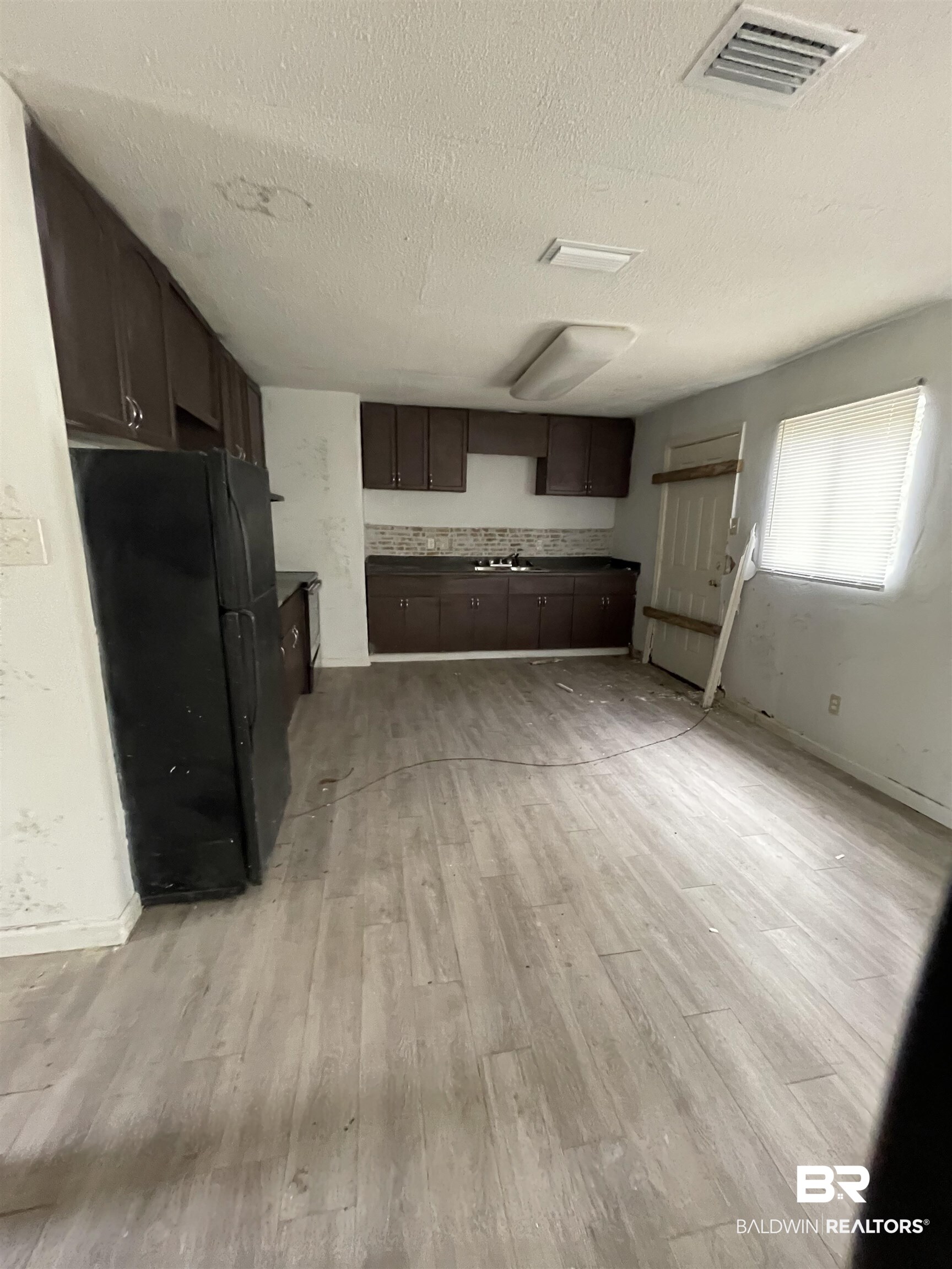 654 Halifax Drive Mobile, AL 36609 - Photo 2 of 7