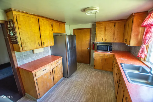 $149,000 | 990 West Jefferson Street, Wytheville, VA 24382