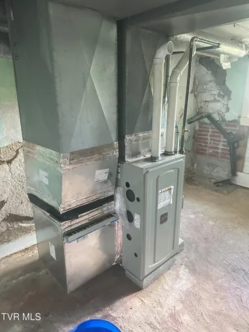 $149,000 | 990 West Jefferson Street, Wytheville, VA 24382