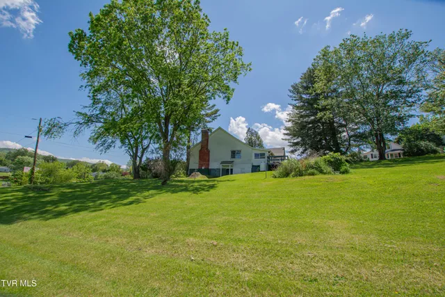 $149,000 | 990 West Jefferson Street, Wytheville, VA 24382