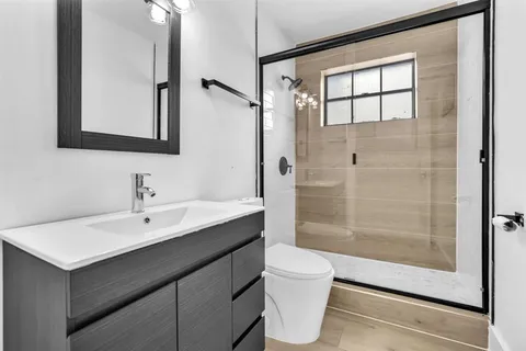 $649,999 | 6630 Cody Street, Hollywood, FL 33024