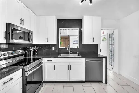 $649,999 | 6630 Cody Street, Hollywood, FL 33024