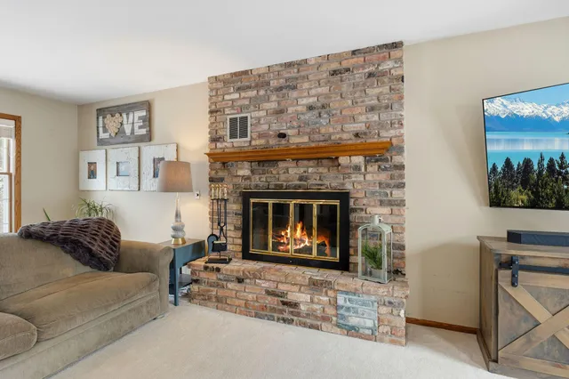 $499,500 | 33214 Nueman Court, Lindstrom, MN 55045