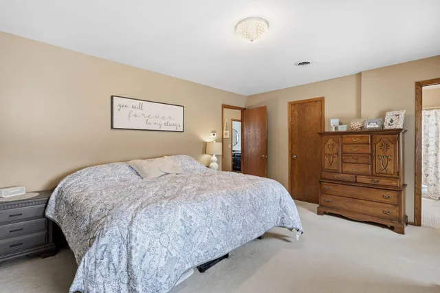 $499,500 | 33214 Nueman Court, Lindstrom, MN 55045