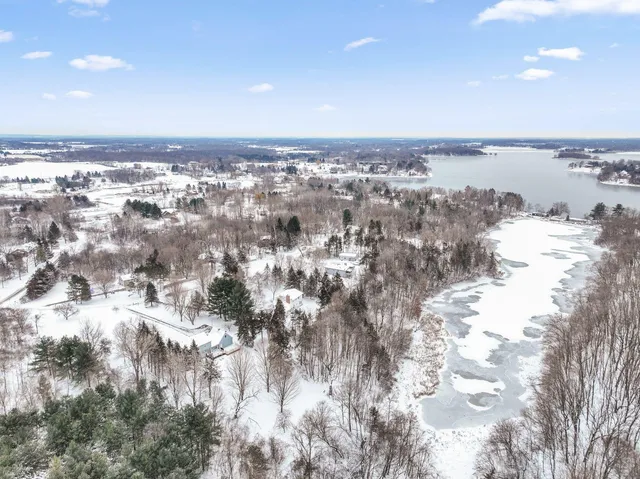 $499,500 | 33214 Nueman Court, Lindstrom, MN 55045