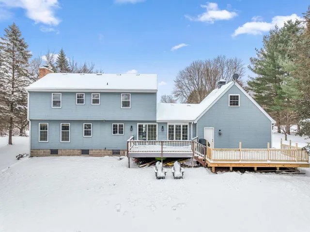 $499,500 | 33214 Nueman Court, Lindstrom, MN 55045