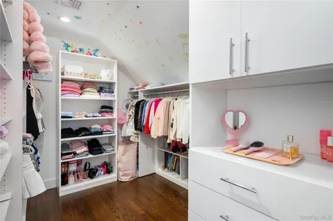 $3,295,000 | 151 Griffen Avenue, Scarsdale, NY 10583