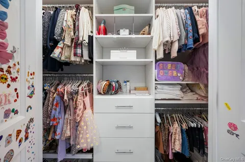 $3,295,000 | 151 Griffen Avenue, Scarsdale, NY 10583