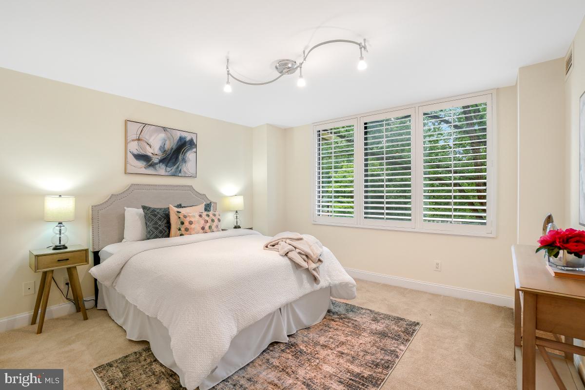 5225 Pooks Hill Road, Unit 520N Bethesda, MD 20814 - Photo 19 of 31 Gallery Image 19