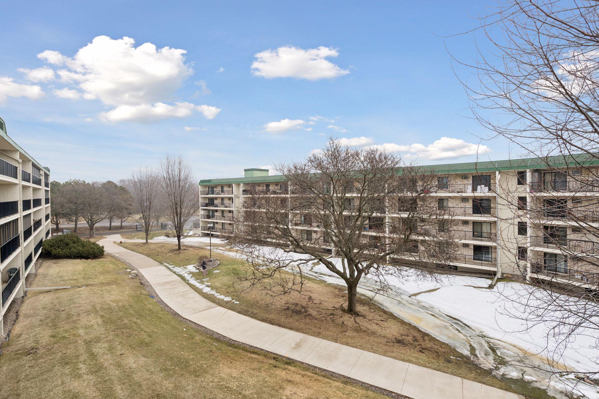 10401 Cedar Lake Road, Unit 410 Minnetonka, MN 55305 - Photo 33 of 34