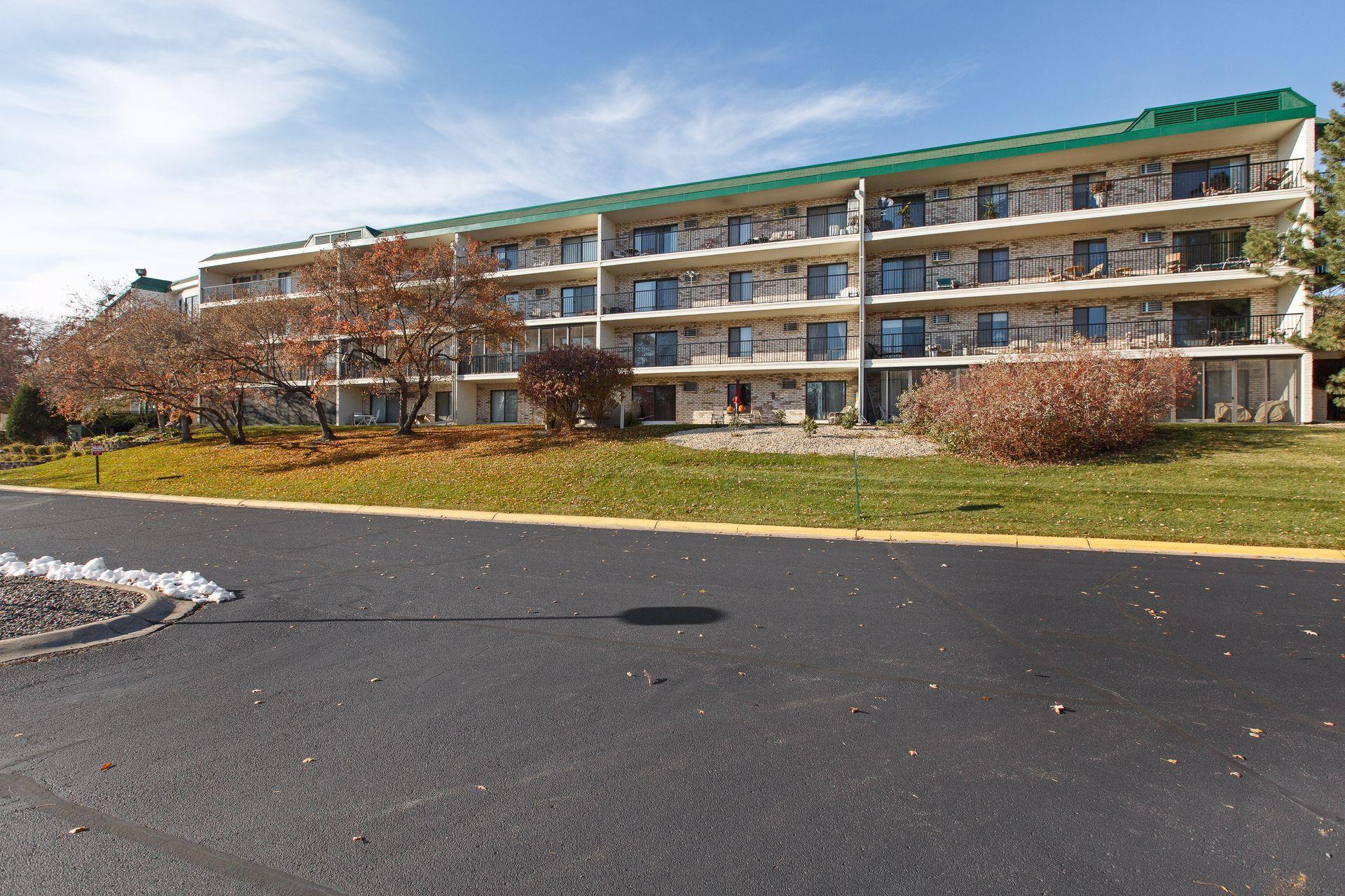 10401 Cedar Lake Road, Unit 410 Minnetonka, MN 55305 - Photo 34 of 34