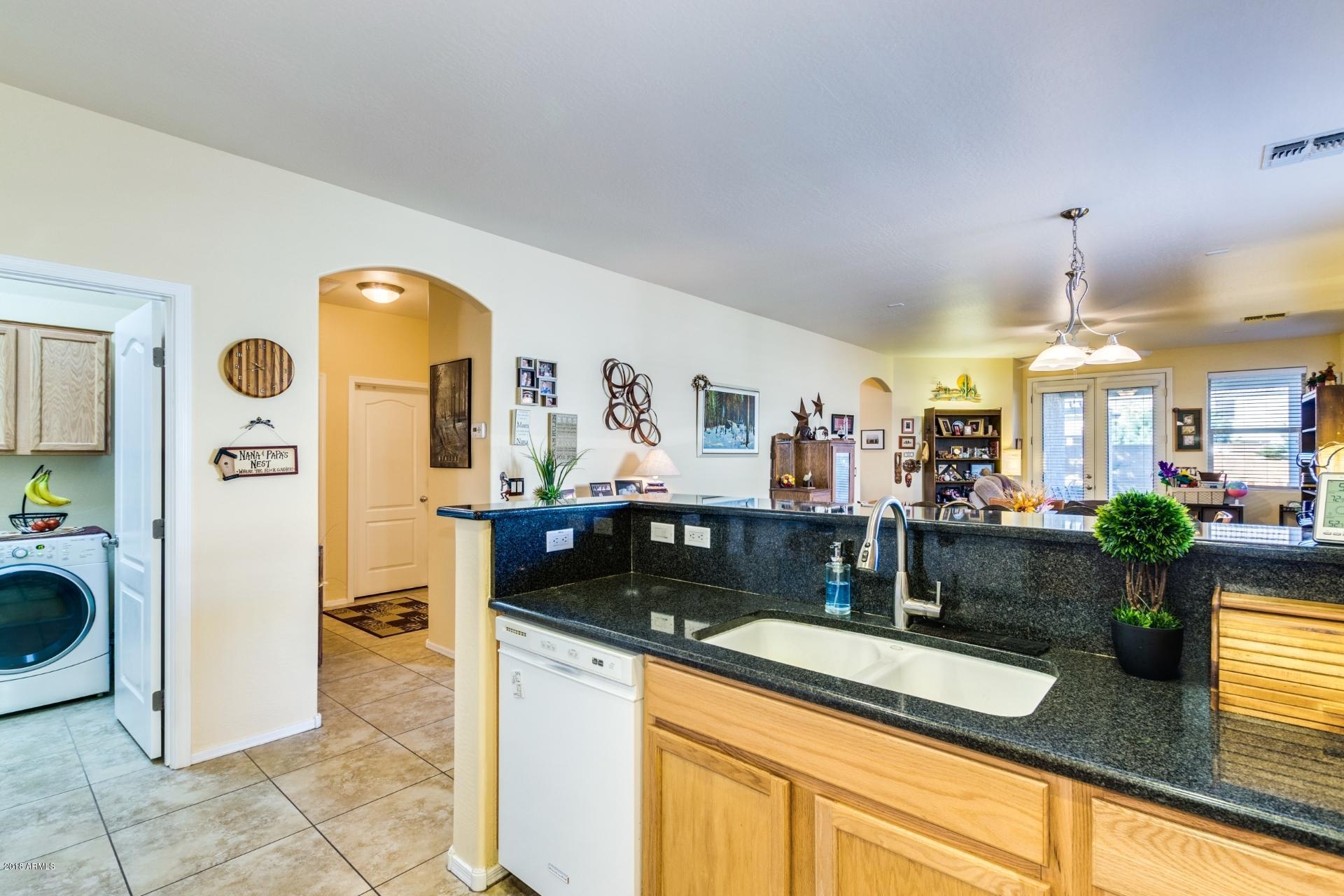 19116 North Lariat Road Maricopa, AZ 85138 - Photo 10 of 19 0010-Lariat (8)