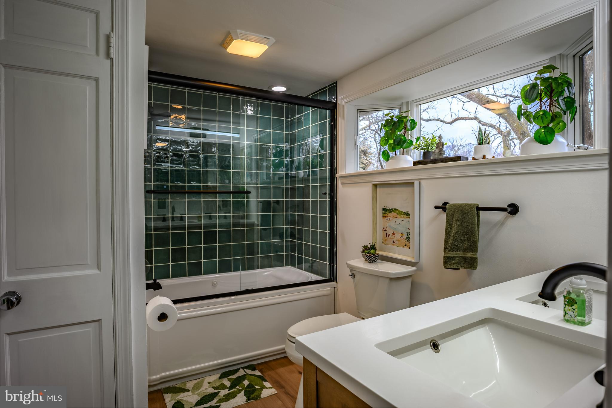 6566 Upper York Road New Hope, PA 18938 - Photo 18 of 22 Hallway bathroom upstairs